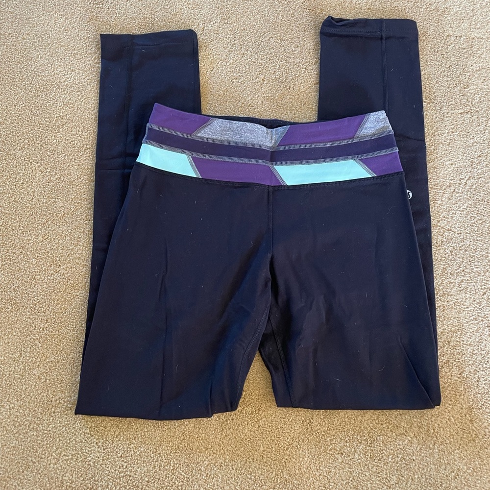 Lululemon black leggings with patterned band size 6